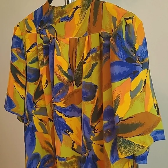 Blouse - Picture 6 of 6